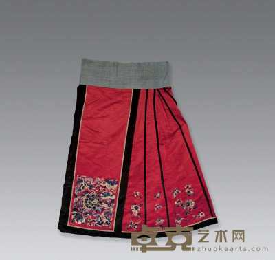 清 红地繡花裙 